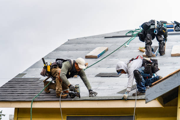 Professional Gutter Installation technician working in Perth Amboy, NJ